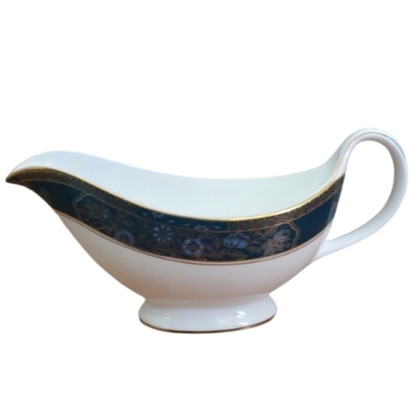 Royal Doulton Carlyle Floral English China Gravy Boat NO‎ LANDING PLATE - Picture 1 of 8